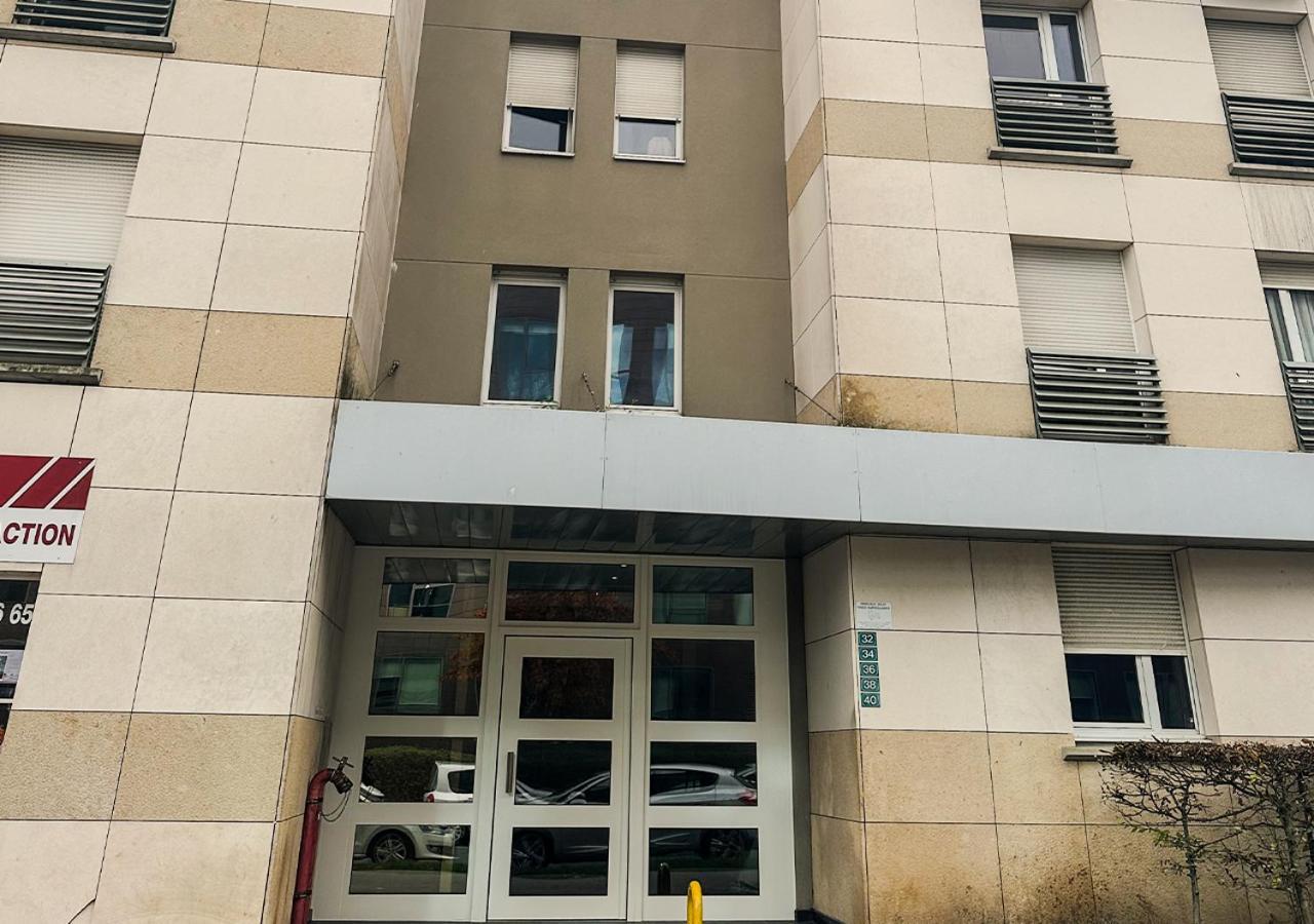 Studio Montevrain Rer Exterior photo