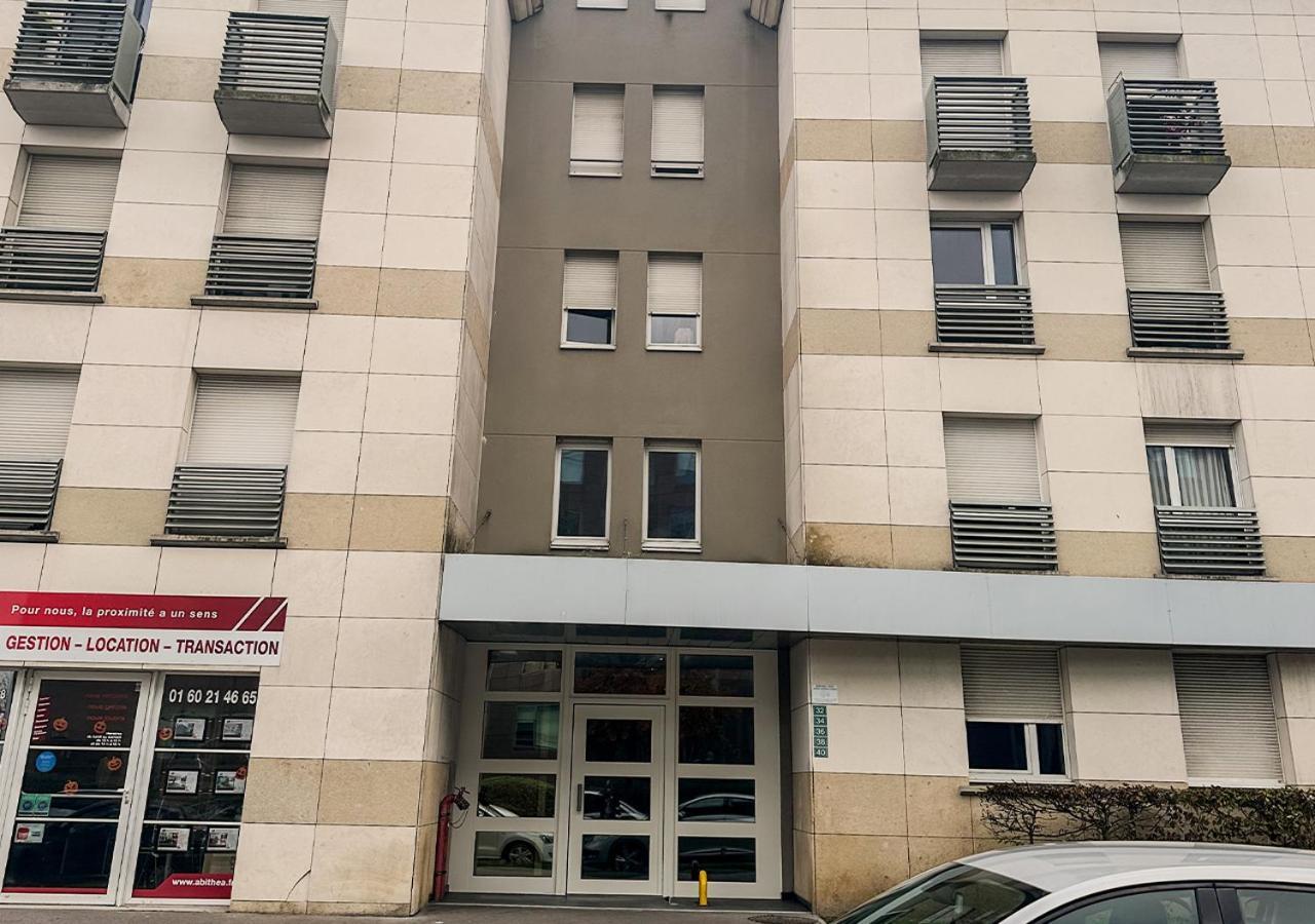 Studio Montevrain Rer Exterior photo